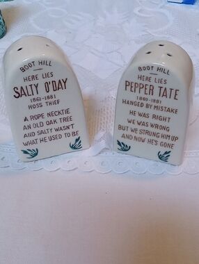 Tombstone Salt & Pepper Shaker Set Boot Hill